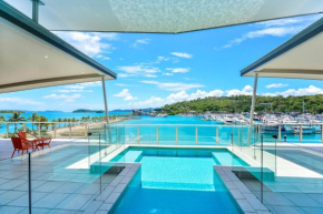 Pavillions Penthouse 25 - Luxury Waterfront Apartment with Private Roof top pool and buggy